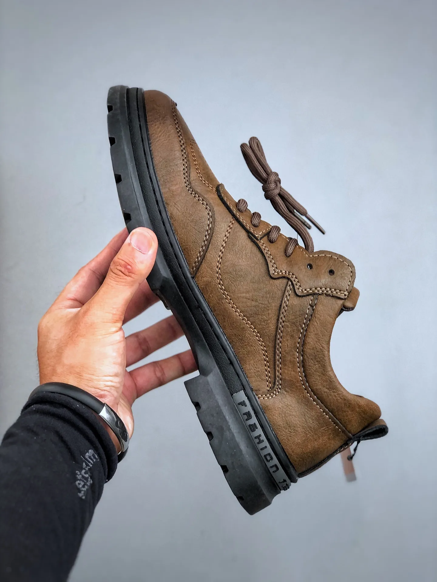 Local self-pickup💰520 Support store/Timberland Timberland classic 25ss new low-cut classic re-engineered brand new upgrade Guangdong factory quality original box original packaging The fabric is made of Italian top frosted cowhide with anti-odor and anti-corrosion genuine leather latex insoles to give you a perfect wearing experience High-quality and durable, a must-have for sportsmen Specially designed to treat those who are not handsome High-quality feet with first-class feel Exclusive supply Official item number: TB23066 Size: 38-44